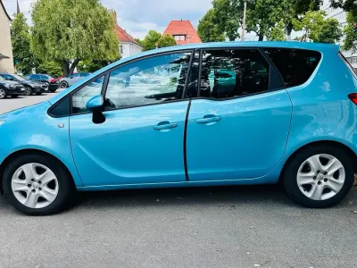 Gebraucht Opel Meriva 101 PS (74 kW) 2011 Blau Van / Kleinbus