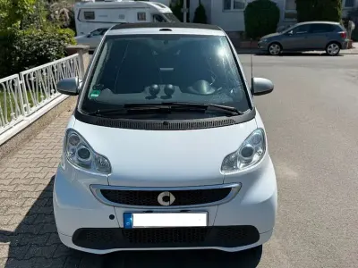 Używany Smart ForTwo Cabrio Passion 71 KM (52 kW) 2012 Biały Kabriolet