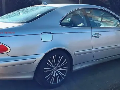 Usata Mercedes CLK230 Elegance 197 CV (144 kW) 2001 Argento Coupé
