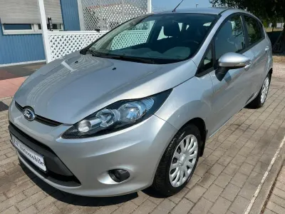 Gebraucht Ford Fiesta Titanium 97 PS (71 kW) 2009 Grau Limousine