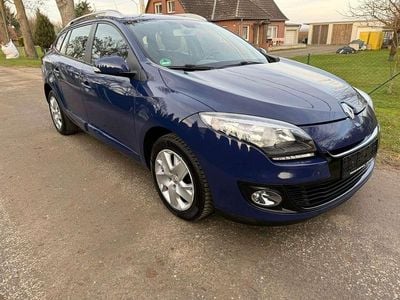 Second-hand Renault Mégane GrandTour Initiale Paris 101 CP (74 kW) 2013 Albastru Break
