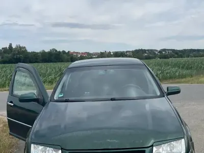 Gebraucht VW Bora 101 PS (74 kW) 2003 Grün Limousine