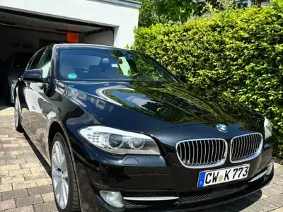 Gebraucht BMW 530 M Sport 258 PS (189 kW) 2012 Schwarz Limousine