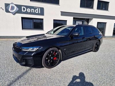 Gebraucht BMW 530 M Sport 286 PS (210 kW) 2023 Black sapphire Kombi