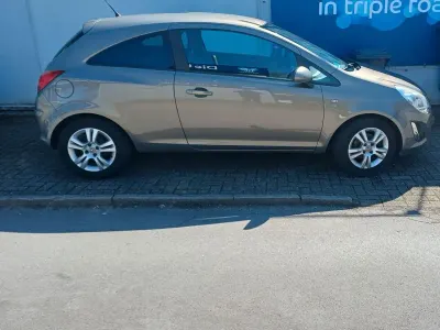 Używany Opel Corsa Satellite 87 KM (63 kW) 2011 Brązowy Hatchback