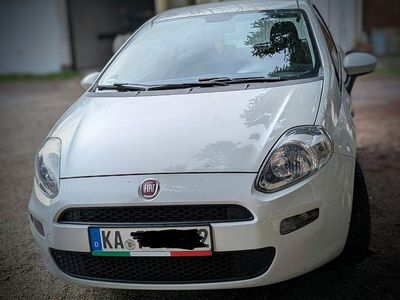 Gebraucht Fiat Grande Punto 68 PS (50 kW) 2014 Weiß Kleinwagen