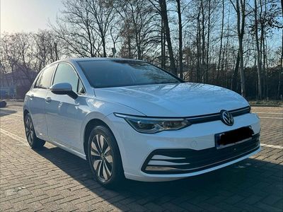 Gebraucht VW Golf VIII Move 136 PS (100 kW) 2024 Weiß Kleinwagen