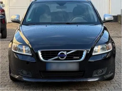Gebraucht Volvo V50 R-Design 114 PS (83 kW) 2011 Schwarz Kombi
