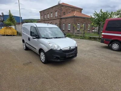 Occasion Opel Combo 90 ch (66 kW) 2015 Argent Monospace