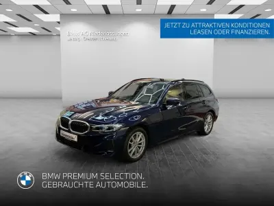 Gebraucht BMW 320 Sport Line 190 PS (139 kW) 2023 Blau Kombi