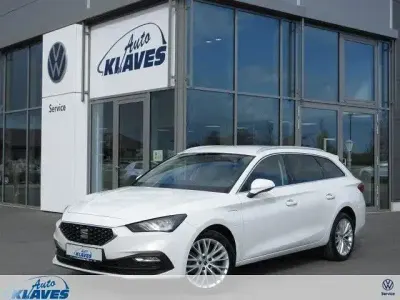 Gebraucht Seat Leon XCELLENCE 204 PS (150 kW) 2022 Weiß Limousine