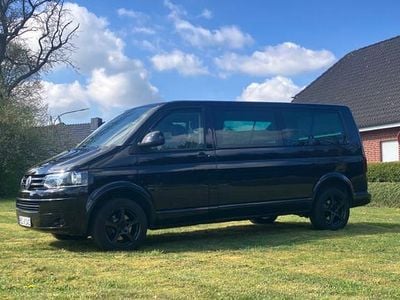 Schwarz Gebraucht 2012 VW Caravelle Van / Kleinbus | 13.850 € (Fairer Preis)