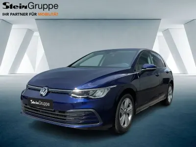 Gebraucht VW Golf VIII Life 150 PS (110 kW) 2023 Blau Limousine