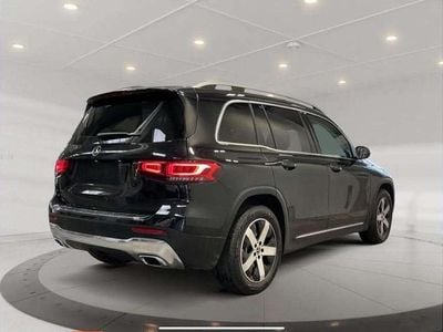 Mercedes GLB220