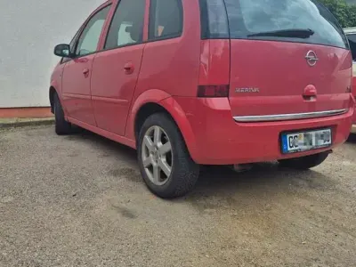 Gebraucht Opel Meriva 105 PS (77 kW) 2007 Rot Van / Kleinbus