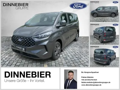 Gebraucht Ford Tourneo Titanium 150 PS (110 kW) 2024 Grau (metallic) Van / Kleinbus