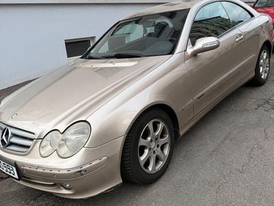 Gebraucht Mercedes CLK270 Elegance 170 PS (125 kW) 2002 Beige Coupé