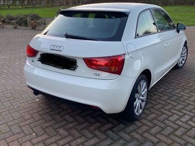 gebraucht Audi A1 1.6 TDI 66kW S tronic S line S line