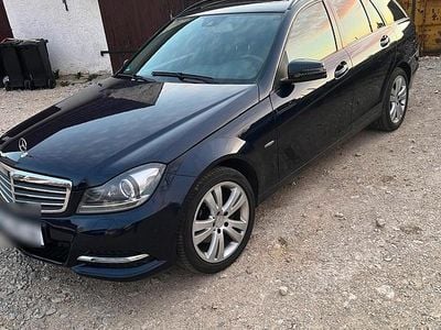 Gebraucht Mercedes C250 204 PS (150 kW) 2011 Blau Kombi