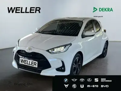 Gebraucht Toyota Yaris Hybrid 116 PS (85 kW) 2025 Super white 2 (weiss) Kleinwagen