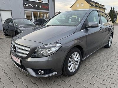 Gebraucht Mercedes B180 122 PS (89 kW) 2014 Grau Van / Kleinbus
