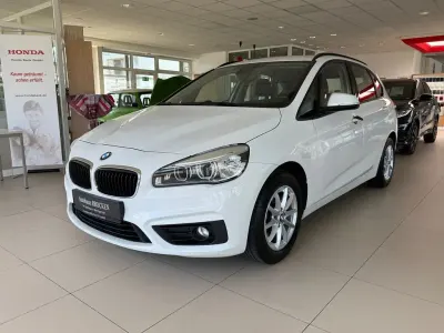 Gebraucht BMW 218 Active Tourer Basis 136 PS (100 kW) 2015 Weiß Van / Kleinbus