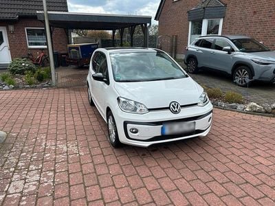 Usata VW up! high up! 60 CV (44 kW) 2019 Bianco Utilitaria
