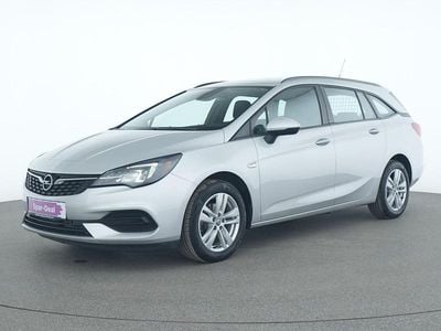 Usado Opel Astra Edition 110 HP (80 kW) 2021 Prateado Sedan