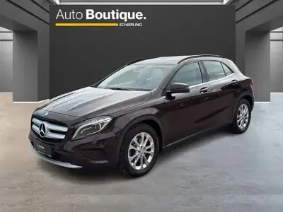 Gebraucht Mercedes GLA250 Style 211 PS (155 kW) 2014 Braun SUV