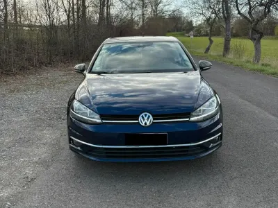 Gebraucht VW Golf VII IQ Drive 116 PS (85 kW) 2019 Blau Limousine