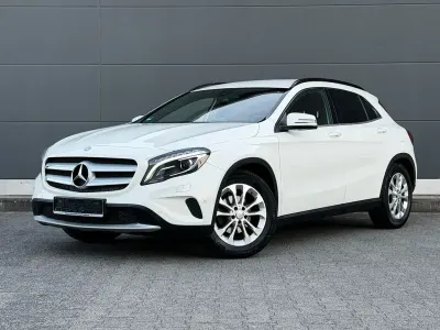 Gebraucht Mercedes GLA180 Style 122 PS (89 kW) 2015 Calcitweiss  unilack SUV
