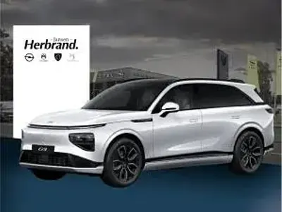 Nouă XPENG G9 RWD Long Range 258 kW (351 CP) 2025 Alb SUV