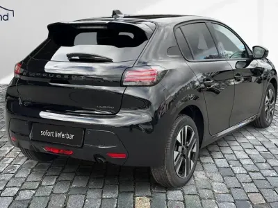Neu Peugeot 208 Allure 110 PS (80 kW) 2025 Schwarz Kleinwagen