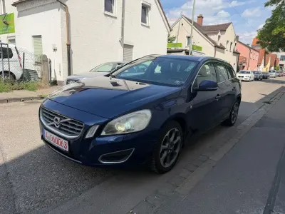Gebraucht Volvo V60 Ocean Race 163 PS (119 kW) 2012 Blau Kombi