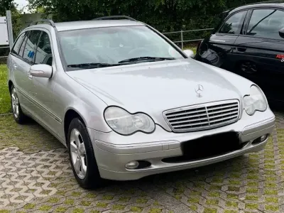 Gebraucht Mercedes C220 143 PS (105 kW) 2002 Silber Kombi