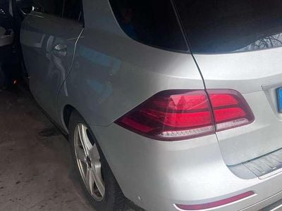 Gebraucht Mercedes GLE400 333 PS (244 kW) 2018 Iridiumsilber SUV