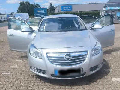 Gebraucht Opel Insignia 131 PS (96 kW) 2011 Silber Limousine