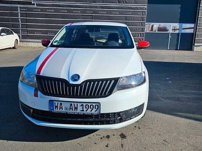 Usata Skoda Rapid 110 CV (80 kW) 2016 Bianco Utilitaria