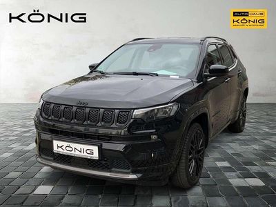 Solid black metallic Gebraucht 2023 Jeep Compass Altitude SUV | 28.999 € (Teuer)