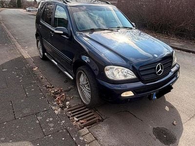 Gebraucht Mercedes ML320 230 PS (169 kW) 2002 Blau SUV