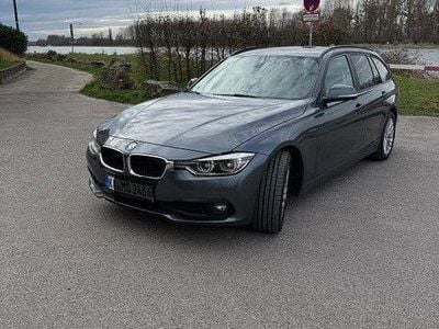 Gebraucht BMW 330 Luxury Line 313 PS (230 kW) 2016 Grau Kombi