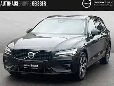 Usata Volvo V60 Plus 197 CV (144 kW) 2025 Grigio Station wagon
