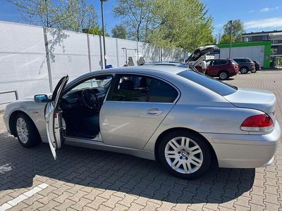 Second-hand BMW 730 218 CP (160 kW) 2004 Argintiu Berlinǎ