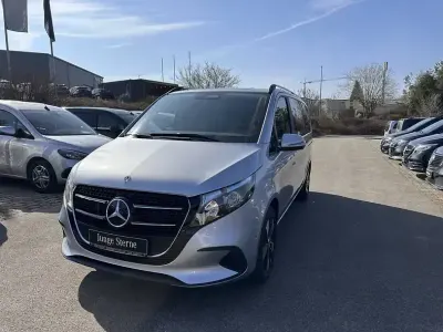 Gebraucht Mercedes V250 Style 190 PS (139 kW) 2024 Hightechsilber Van / Kleinbus