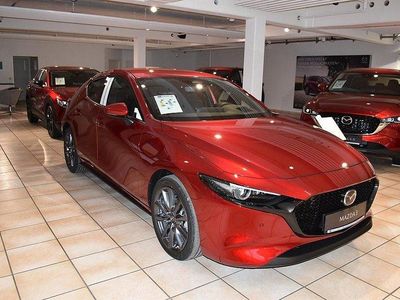 Soul red crystal m Gebraucht 2024 Mazda 3 Center-Line Limousine | 27.990 € (Etwas zu teuer)