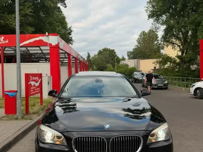 Gebraucht BMW 740 326 PS (239 kW) 2009 Schwarz Limousine