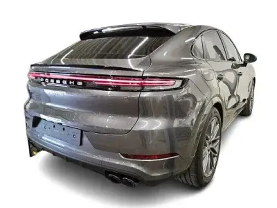 Gebraucht Porsche Cayenne E-Hybrid Coupe 470 PS (345 kW) 2024 Grau SUV