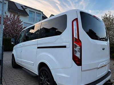Second-hand Ford Tourneo Titanium X 185 CP (136 kW) 2020 Alb Monovolum