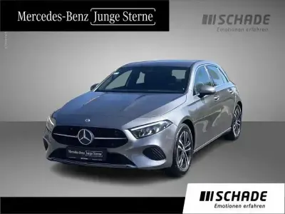 Gebraucht Mercedes A200 Progressive 163 PS (119 kW) 2025 Grau Limousine