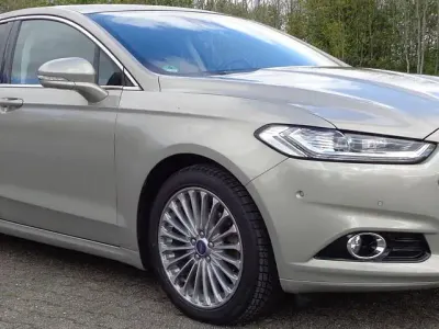 Gebraucht Ford Mondeo Titanium 211 PS (155 kW) 2016 Grau Limousine